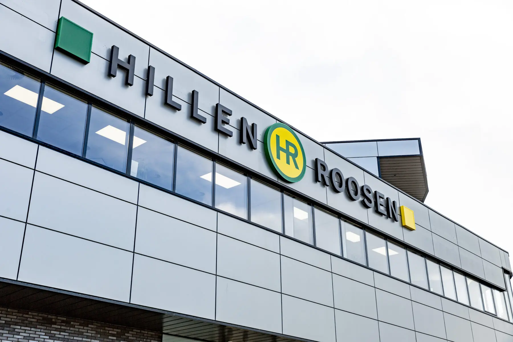 Nieuwe huisstijl voor Hillen & Roosen